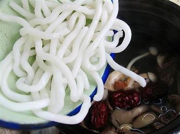 菌汤双粉鱼丸怎么做，菌汤双粉鱼丸怎么做好吃，菌汤双粉鱼丸做法