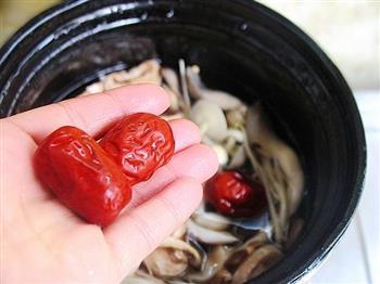 菌汤双粉鱼丸怎么做，菌汤双粉鱼丸怎么做好吃，菌汤双粉鱼丸做法