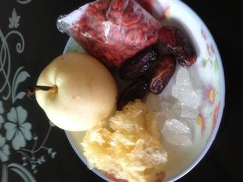 雪梨红枣枸杞汁怎么做，雪梨红枣枸杞汁怎么做好吃，雪梨红枣枸杞汁做法