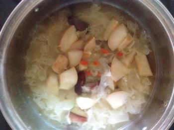 雪梨红枣枸杞汁怎么做，雪梨红枣枸杞汁怎么做好吃，雪梨红枣枸杞汁做法