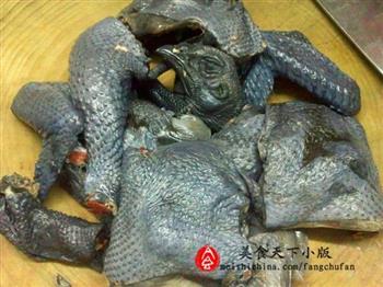 黄芪炖乌鸡怎么做，黄芪炖乌鸡怎么做好吃，黄芪炖乌鸡做法