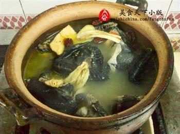 黄芪炖乌鸡怎么做，黄芪炖乌鸡怎么做好吃，黄芪炖乌鸡做法
