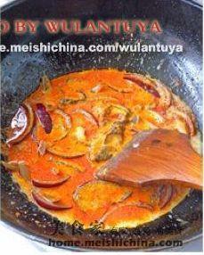 红咖喱鲜虾豆腐怎么做，红咖喱鲜虾豆腐怎么做好吃，红咖喱鲜虾豆腐做法