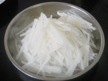 青鱼头萝卜丝汤怎么做，青鱼头萝卜丝汤怎么做好吃，青鱼头萝卜丝汤做法