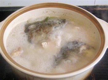 青鱼头萝卜丝汤怎么做，青鱼头萝卜丝汤怎么做好吃，青鱼头萝卜丝汤做法