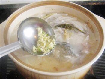 青鱼头萝卜丝汤怎么做，青鱼头萝卜丝汤怎么做好吃，青鱼头萝卜丝汤做法