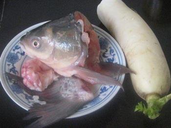 青鱼头萝卜丝汤怎么做，青鱼头萝卜丝汤怎么做好吃，青鱼头萝卜丝汤做法