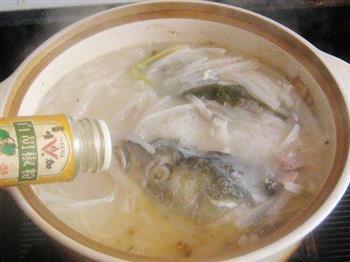 青鱼头萝卜丝汤怎么做，青鱼头萝卜丝汤怎么做好吃，青鱼头萝卜丝汤做法