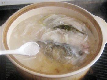 青鱼头萝卜丝汤怎么做，青鱼头萝卜丝汤怎么做好吃，青鱼头萝卜丝汤做法