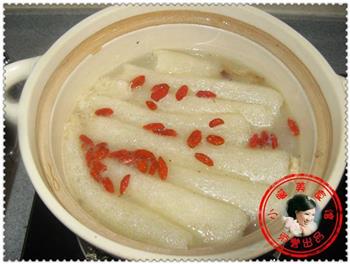 竹荪煲鸭汤怎么做，竹荪煲鸭汤怎么做好吃，竹荪煲鸭汤做法