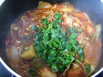 韩式炒辣鸡汤怎么做，韩式炒辣鸡汤怎么做好吃，韩式炒辣鸡汤做法