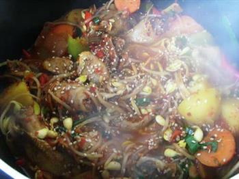 韩式炒辣鸡汤怎么做，韩式炒辣鸡汤怎么做好吃，韩式炒辣鸡汤做法