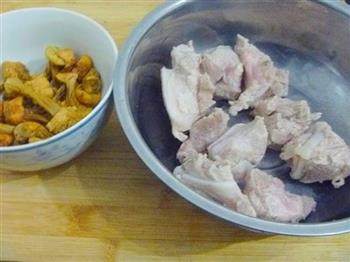 骨肉相连松茸汤怎么做,骨肉相连松茸汤怎么做好吃,骨肉相连松茸汤做法 骨肉相连松茸汤怎么做,骨肉相连松茸汤怎么做好吃,骨肉相连松茸汤做法