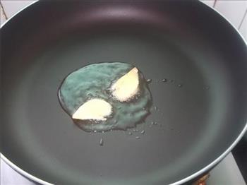 黄绿豆煲鱼骨汤怎么做，黄绿豆煲鱼骨汤怎么做好吃，黄绿豆煲鱼骨汤做法