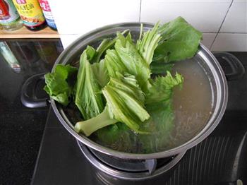 水东芥菜煲烧猪骨怎么做，水东芥菜煲烧猪骨怎么做好吃，水东芥菜煲烧猪骨做法