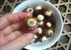 莲子红枣扣怎么做，莲子红枣扣怎么做好吃，莲子红枣扣做法