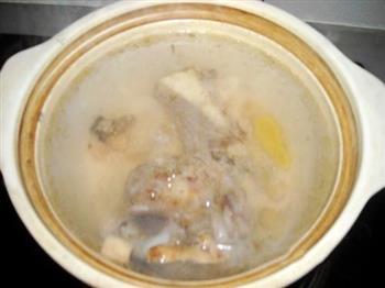 咸骨上汤娃娃菜怎么做，咸骨上汤娃娃菜怎么做好吃，咸骨上汤娃娃菜做法