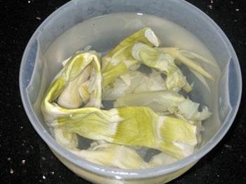 湿笋干炖水鸭怎么做，湿笋干炖水鸭怎么做好吃，湿笋干炖水鸭做法