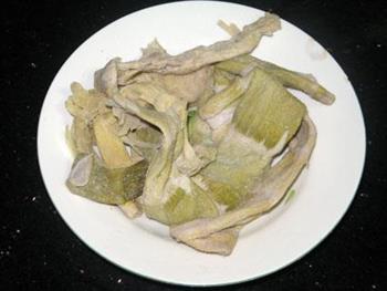 湿笋干炖水鸭怎么做，湿笋干炖水鸭怎么做好吃，湿笋干炖水鸭做法