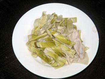 湿笋干炖水鸭怎么做，湿笋干炖水鸭怎么做好吃，湿笋干炖水鸭做法