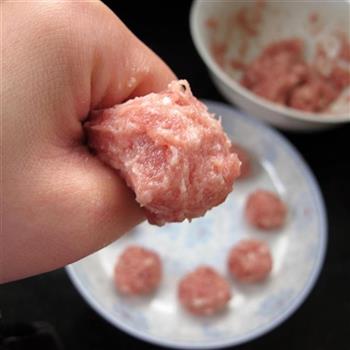 麦枣甘草肉丸汤怎么做，麦枣甘草肉丸汤怎么做好吃，麦枣甘草肉丸汤做法