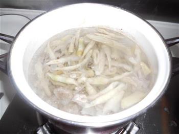 牛肉扁尖桃仁汤怎么做，牛肉扁尖桃仁汤怎么做好吃，牛肉扁尖桃仁汤做法