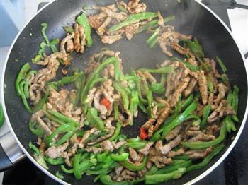 孜然炒肉夹馍怎么做，孜然炒肉夹馍怎么做好吃，孜然炒肉夹馍做法