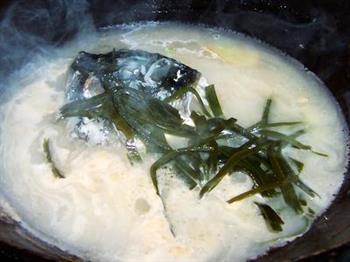 鱼头海带汤怎么做，鱼头海带汤怎么做好吃，鱼头海带汤做法