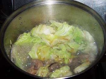 香菇白菜鸡骨汤怎么做，香菇白菜鸡骨汤怎么做好吃，香菇白菜鸡骨汤做法