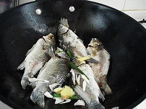 羊肉鱼汤怎么做，羊肉鱼汤怎么做好吃，羊肉鱼汤做法