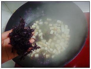 紫菜豆腐蛋花汤怎么做，紫菜豆腐蛋花汤怎么做好吃，紫菜豆腐蛋花汤做法