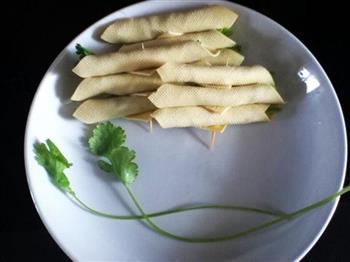 豆腐皮蔬菜卷怎么做，豆腐皮蔬菜卷怎么做好吃，豆腐皮蔬菜卷做法