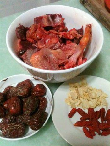 西洋参乳鸽汤怎么做，西洋参乳鸽汤怎么做好吃，西洋参乳鸽汤做法