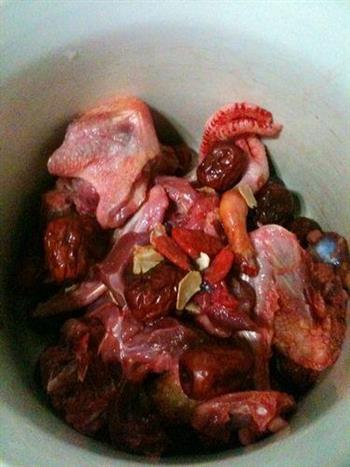 西洋参乳鸽汤怎么做，西洋参乳鸽汤怎么做好吃，西洋参乳鸽汤做法