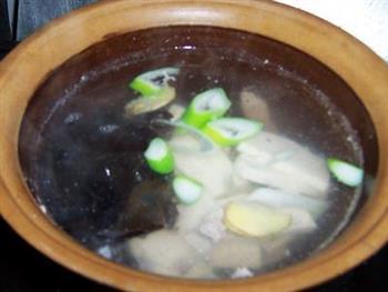 肉片豆腐酸辣汤怎么做，肉片豆腐酸辣汤怎么做好吃，肉片豆腐酸辣汤做法