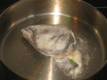 鸦片鱼头豆腐汤怎么做，鸦片鱼头豆腐汤怎么做好吃，鸦片鱼头豆腐汤做法