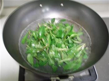 煎蛋卷马兰头怎么做，煎蛋卷马兰头怎么做好吃，煎蛋卷马兰头做法