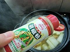 白萝卜煲牛肉怎么做，白萝卜煲牛肉怎么做好吃，白萝卜煲牛肉做法