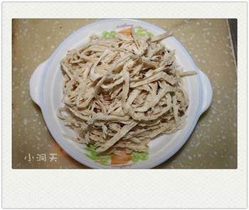 豆芽炒饼丝怎么做，豆芽炒饼丝怎么做好吃，豆芽炒饼丝做法