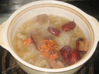 百合桂圆银耳汤怎么做,百合桂圆银耳汤怎么做好吃,百合桂圆银耳汤做法 百合桂圆银耳汤怎么做,百合桂圆银耳汤怎么做好吃,百合桂圆银耳汤做法