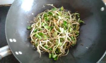 芽菜血肠怎么做，芽菜血肠怎么做好吃，芽菜血肠做法