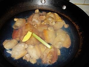 河蚌豆腐汤怎么做，河蚌豆腐汤怎么做好吃，河蚌豆腐汤做法