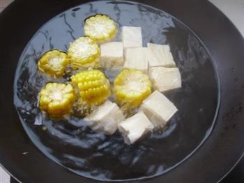 玉米豆腐牛肉菜汤怎么做，玉米豆腐牛肉菜汤怎么做好吃，玉米豆腐牛肉菜汤做法