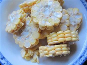 榨菜玉米鸭块汤怎么做，榨菜玉米鸭块汤怎么做好吃，榨菜玉米鸭块汤做法