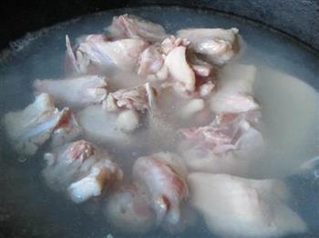 榨菜玉米鸭块汤怎么做，榨菜玉米鸭块汤怎么做好吃，榨菜玉米鸭块汤做法
