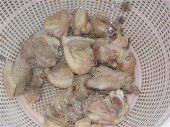 榨菜玉米鸭块汤怎么做，榨菜玉米鸭块汤怎么做好吃，榨菜玉米鸭块汤做法