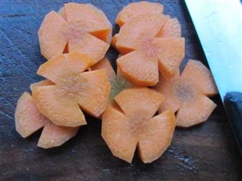 榨菜玉米鸭块汤怎么做，榨菜玉米鸭块汤怎么做好吃，榨菜玉米鸭块汤做法