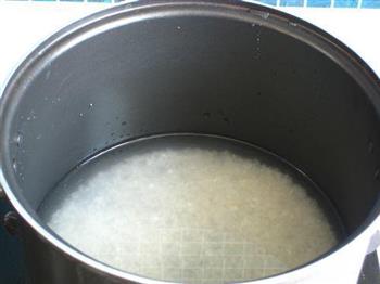 皮蛋瘦肉粥怎么做，皮蛋瘦肉粥怎么做好吃，皮蛋瘦肉粥做法