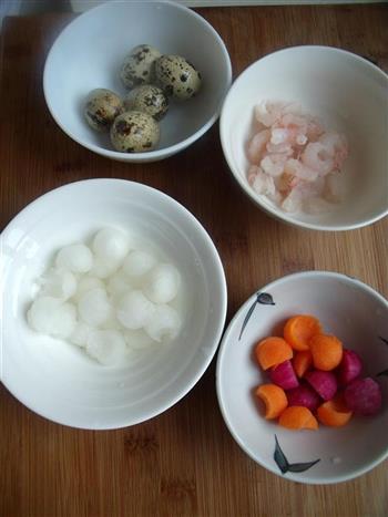 鲜虾五彩萝卜汤怎么做，鲜虾五彩萝卜汤怎么做好吃，鲜虾五彩萝卜汤做法