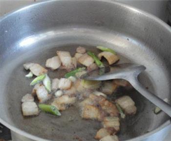 辣白菜豆腐酱汤怎么做，辣白菜豆腐酱汤怎么做好吃，辣白菜豆腐酱汤做法